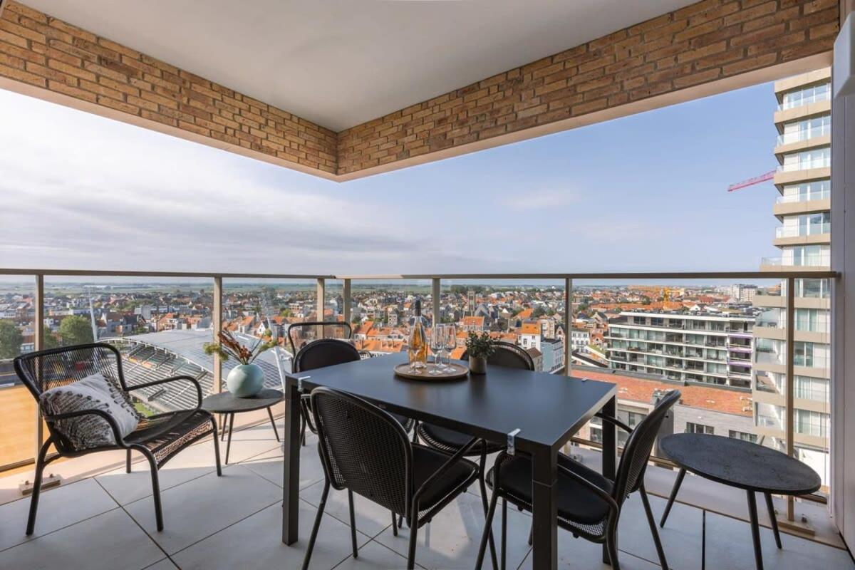 Huswell - With Beautiful Seaview In Apartment Ostend